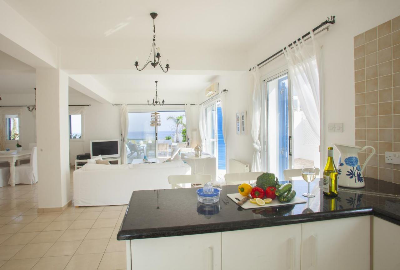פרוטאראס Mimoza Seafront Villa מראה חיצוני תמונה