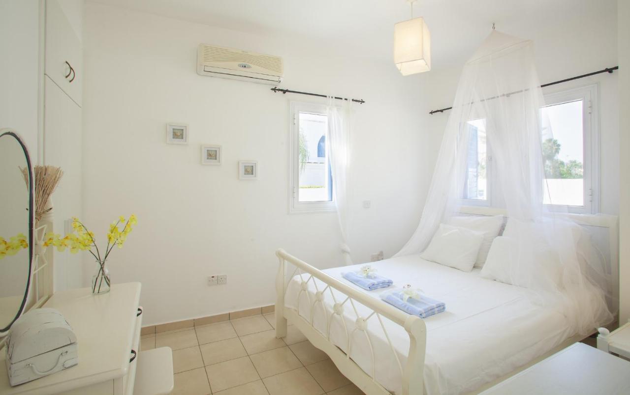 פרוטאראס Mimoza Seafront Villa מראה חיצוני תמונה